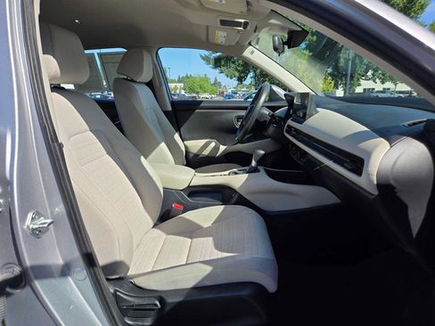Used 2023 Honda HR-V LX image 11
