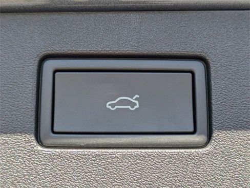 New 2026 Volkswagen Tiguan SE image 14