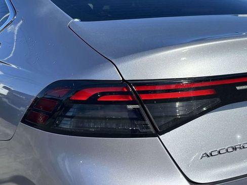 Used 2023 Honda Accord EX image 10