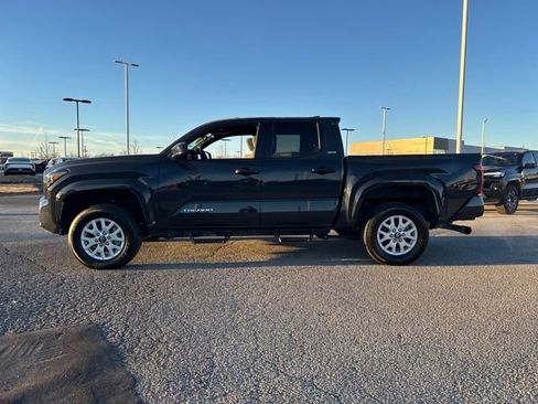 Used 2024 Toyota Tacoma SR5 image 3
