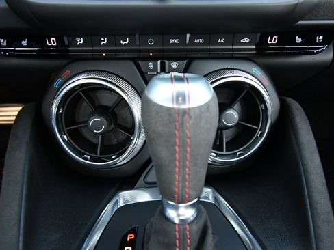 Used 2017 Chevrolet Camaro ZL1 RWD image 21