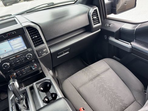 Used 2018 Ford F150 XLT w/ Equipment Group 302A Luxury AWD/4WD image 17