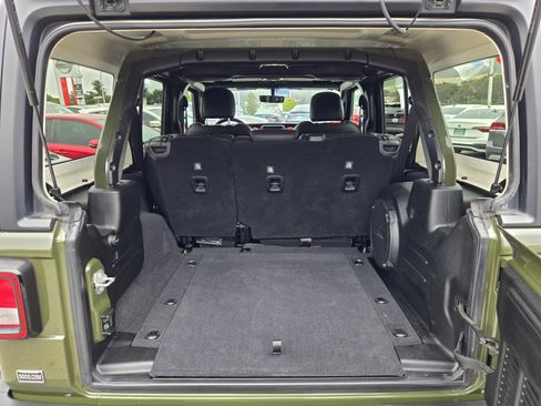 Used 2021 Jeep Wrangler Unlimited Rubicon AWD/4WD image 27