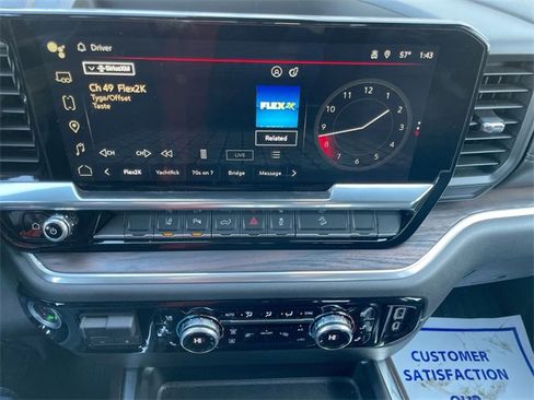 Used 2024 GMC Sierra 2500 SLT w/ SLT Premium Package image 19