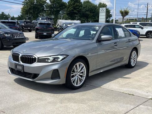 Used 2023 BMW 330i xDrive Sedan w/ Driving Assistance Package AWD/4WD image 7