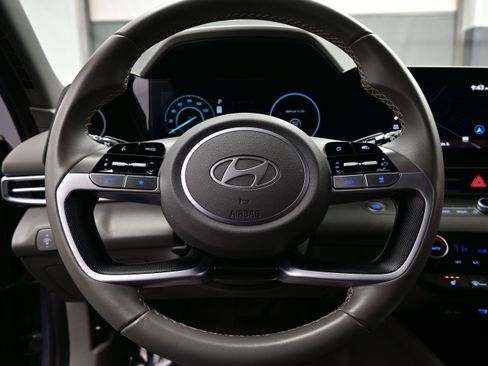 Certified 2024 Hyundai Elantra SEL w/ Convenience Package FWD image 23