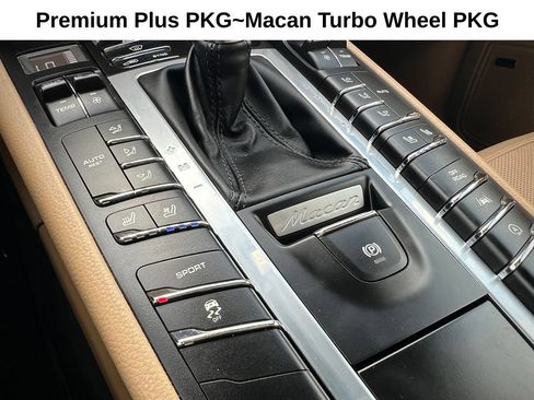 Used 2017 Porsche Macan AWD/4WD image 59