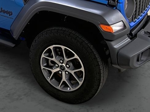 Used 2024 Jeep Wrangler Sport AWD/4WD image 14