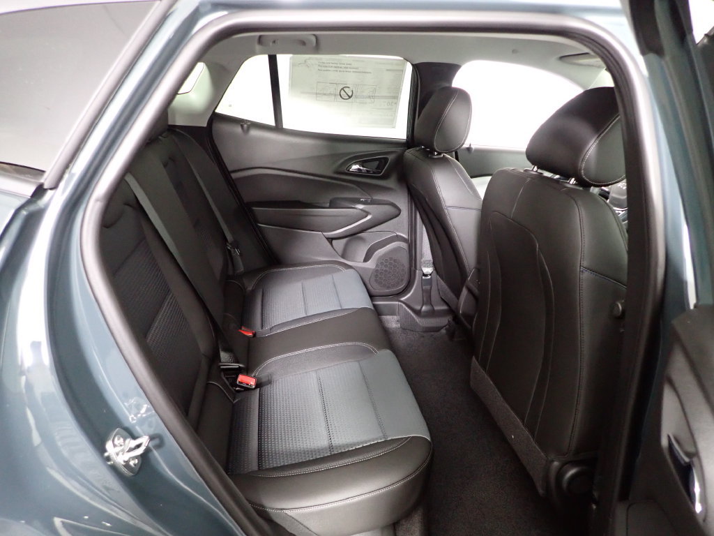 New 2026 Chevrolet Trax LT w/ Midnight Edition FWD image 33