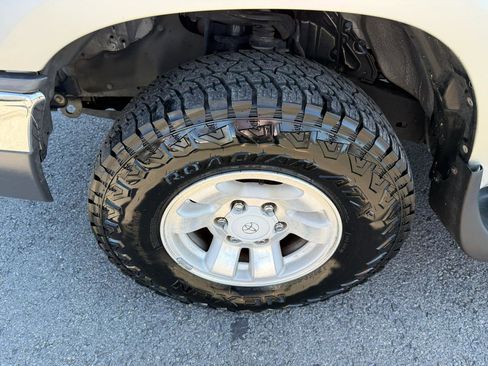 Used 2002 Toyota 4Runner SR5 image 31