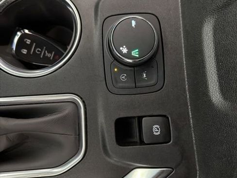 Certified 2023 Chevrolet Traverse LT image 26