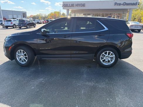 Used 2023 Chevrolet Equinox LT w/ Driver Convenience Package image 4