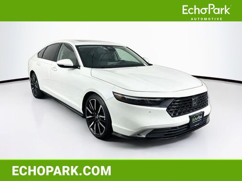 Used 2023 Honda Accord Touring image 1