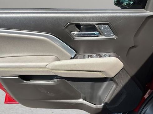 Used 2024 Chevrolet Colorado ZR2 w/ ZR2 Convenience Package III AWD/4WD image 18