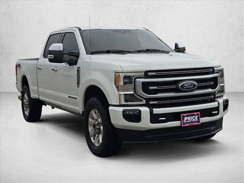 Used 2020 Ford F250 Platinum w/ FX4 Off-Road Package AWD/4WD image 3