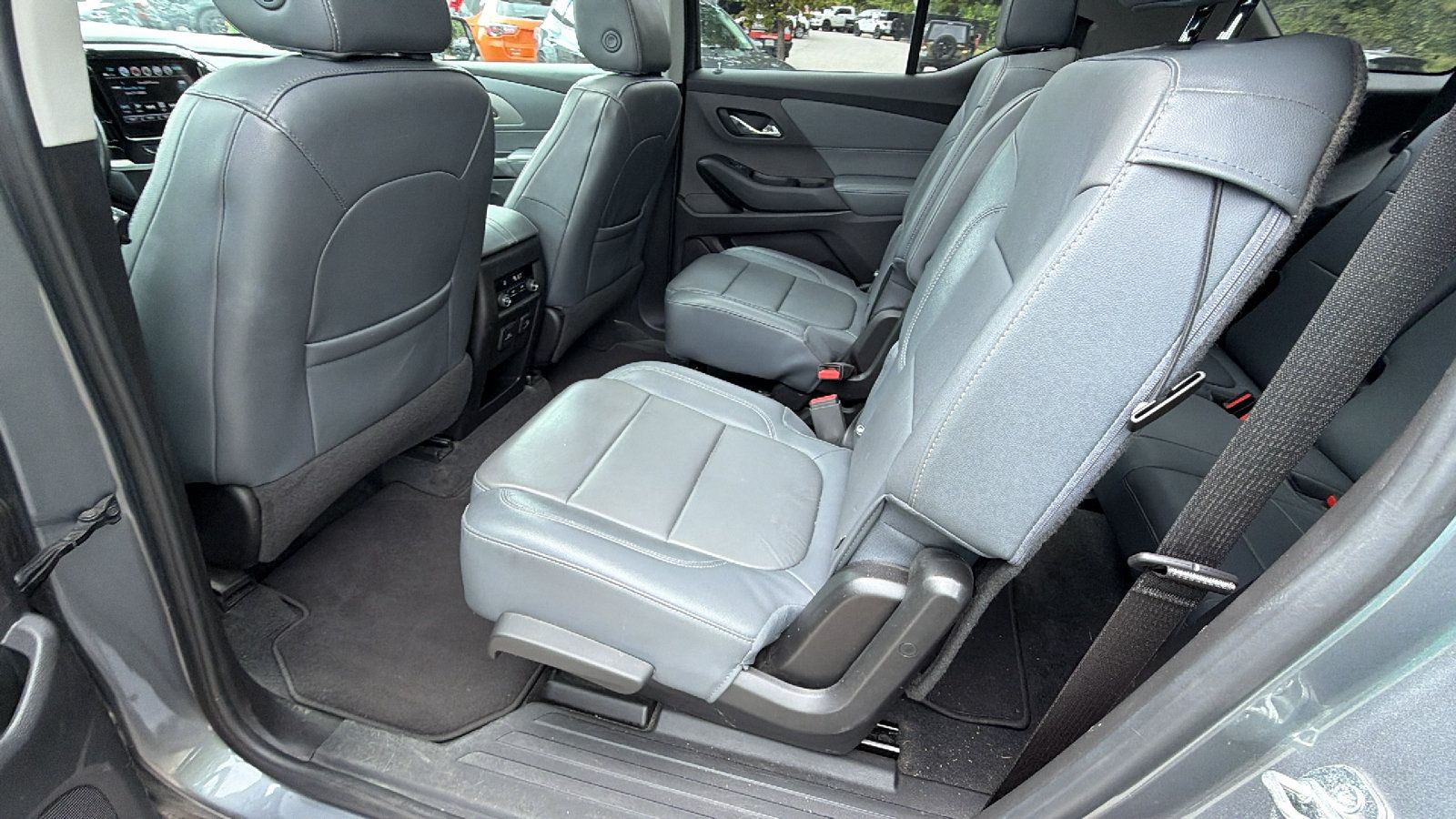 Used 2019 Chevrolet Traverse LT w/ LT Premium Package FWD image 26