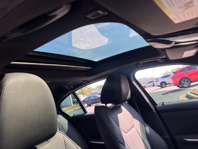 Used 2020 BMW 330i Sedan w/ Convenience Package RWD image 31