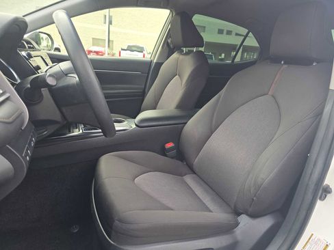 Certified 2018 Toyota Camry LE image 22