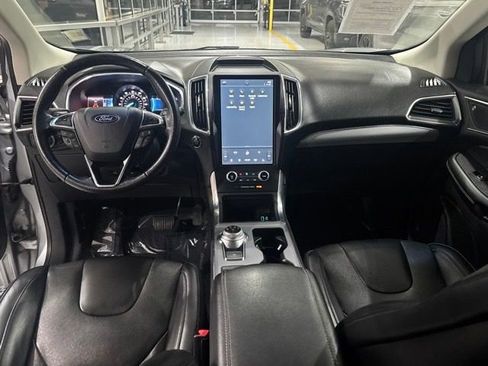 Used 2021 Ford Edge Titanium AWD/4WD image 29