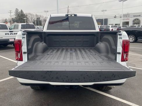 New 2026 RAM 2500 Big Horn AWD/4WD image 7