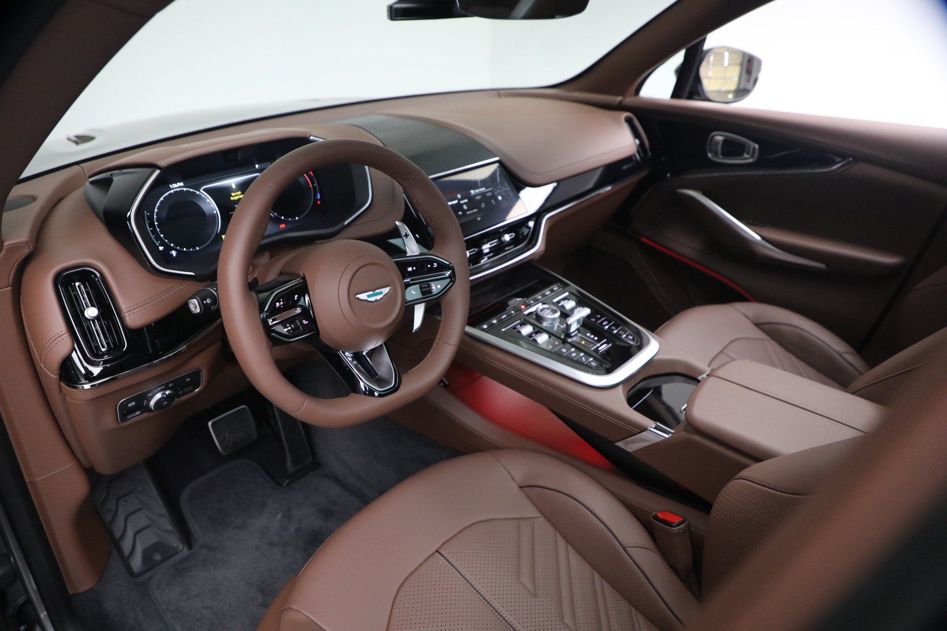 Used 2026 Aston Martin DBX 707 AWD/4WD image 32