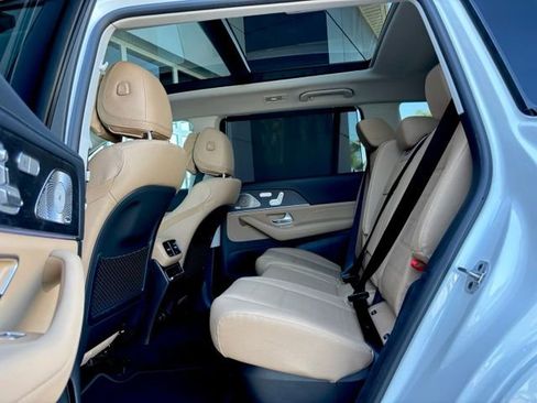 New 2026 Mercedes-Benz GLS 580 4MATIC image 30