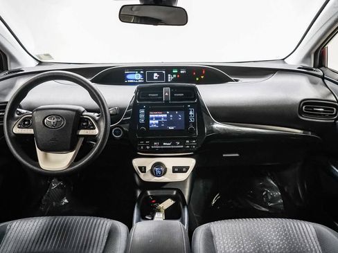 Certified 2017 Toyota Prius Two w/ Carpet Mat Package image 13