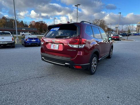 Used 2019 Subaru Forester Premium image 4