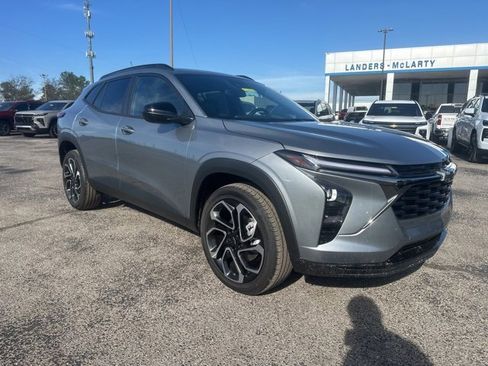 New 2026 Chevrolet Trax RS w/ Driver Confidence Package image 1