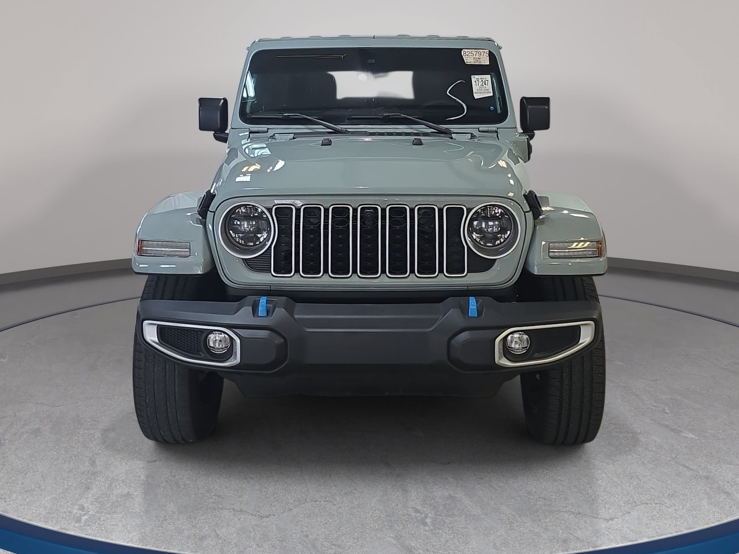 Used 2024 Jeep Wrangler Unlimited Sahara w/ Technology Group AWD/4WD image 3