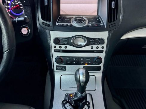Used 2009 INFINITI G37 Journey w/ Premium Pkg image 26