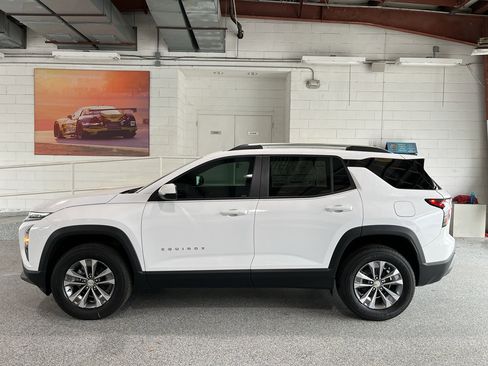 New 2026 Chevrolet Equinox LT FWD image 5