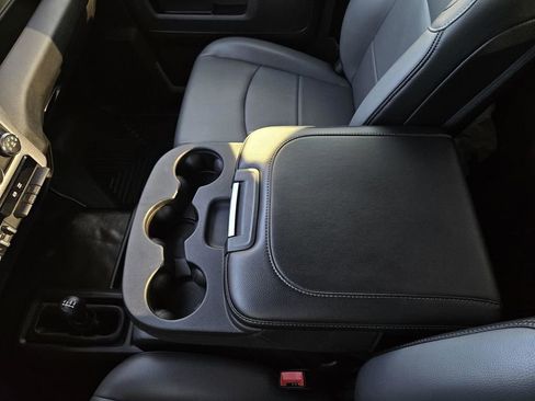 Used 2024 RAM 3500 Tradesman image 27