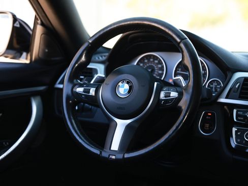 Used 2019 BMW 440i Coupe w/ M Sport Package image 32