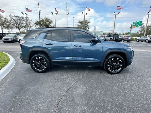 Used 2025 Chevrolet Equinox RS FWD image 4