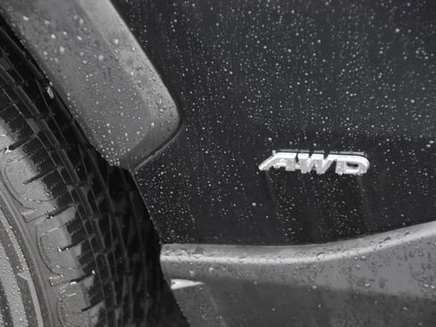 Used 2025 Toyota RAV4 XLE image 28