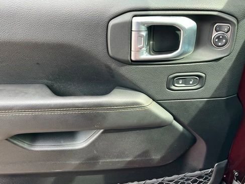 Used 2021 Jeep Gladiator Overland AWD/4WD image 23