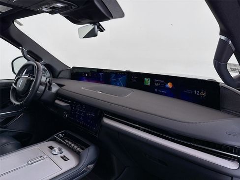 Used 2025 Lincoln Navigator Reserve w/ Jet Appearance Package image 29