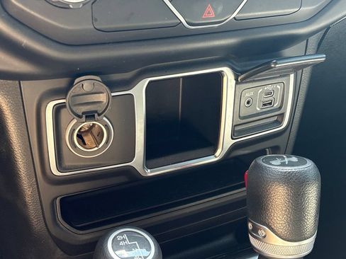 Used 2020 Jeep Wrangler Unlimited Sport AWD/4WD image 22