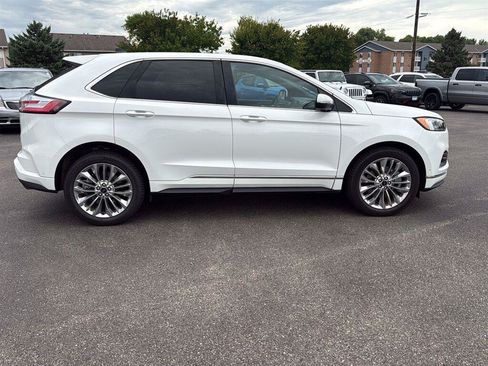 Used 2022 Ford Edge Titanium w/ Equipment Group 301A AWD/4WD image 7