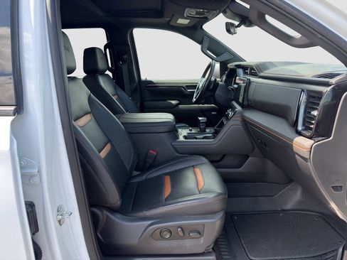 Used 2023 GMC Sierra 1500 AT4 w/ AT4 Premium Package AWD/4WD image 27