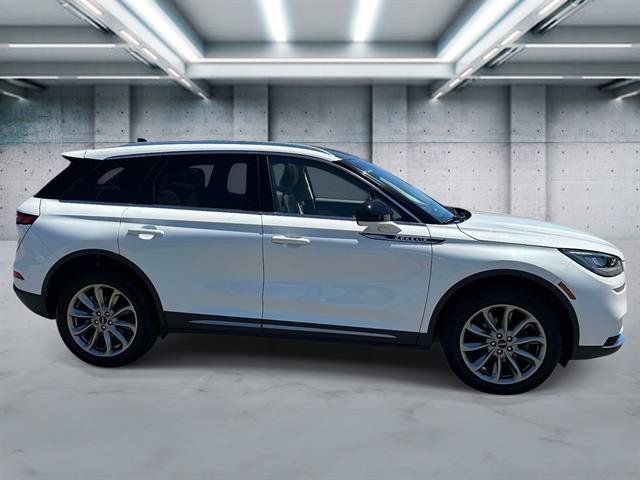 Certified 2022 Lincoln Corsair AWD w/ Premium Package image 3