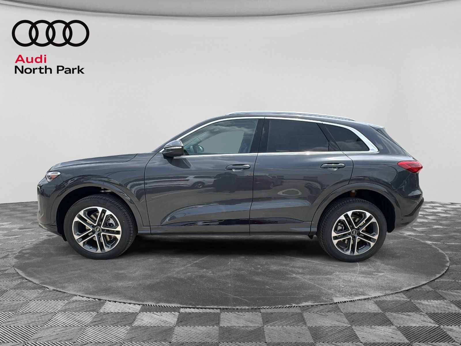 New 2026 Audi Q5 Premium AWD/4WD image 4