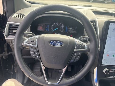 Certified 2022 Ford Edge Titanium w/ Equipment Group 301A AWD/4WD image 15