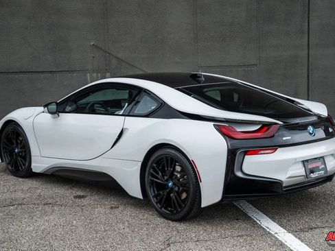 Used 2014 BMW i8 image 10