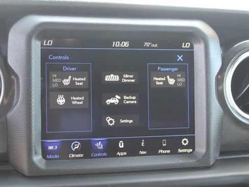 Used 2022 Jeep Wrangler Unlimited Sahara AWD/4WD image 20