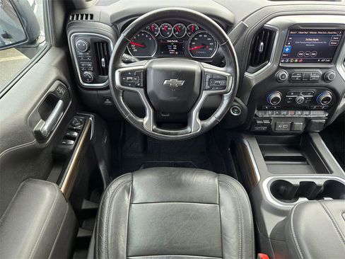 Used 2019 Chevrolet Silverado 1500 RST image 8