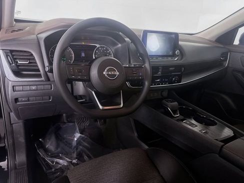 Used 2023 Nissan Rogue SV FWD image 11