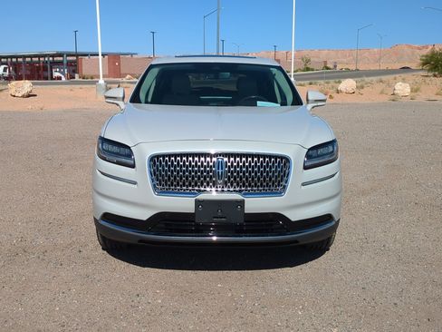 Used 2023 Lincoln Nautilus Reserve w/ Equipment Group 201A AWD/4WD image 9
