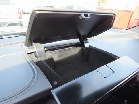 Used 2025 GMC Yukon XL AT4 Ultimate AWD/4WD image 23